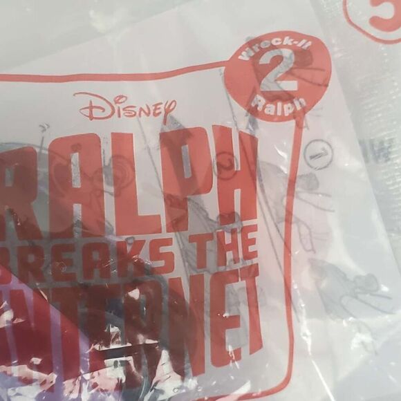 McDonald's wreck it Ralph 2, Yesss Racer toy #5 - Picture 4 of 4